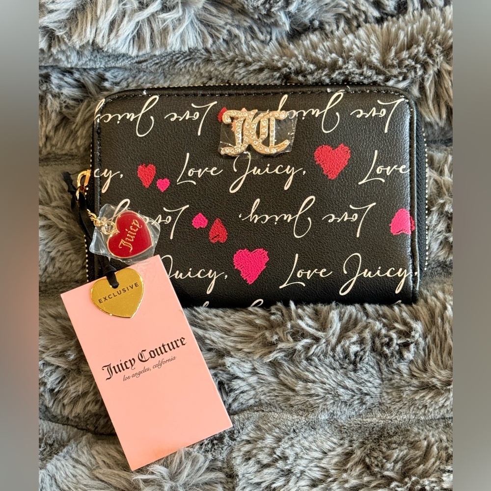 Juicy Couture Exclusive Love Letter Zip Around Wallet NWT
